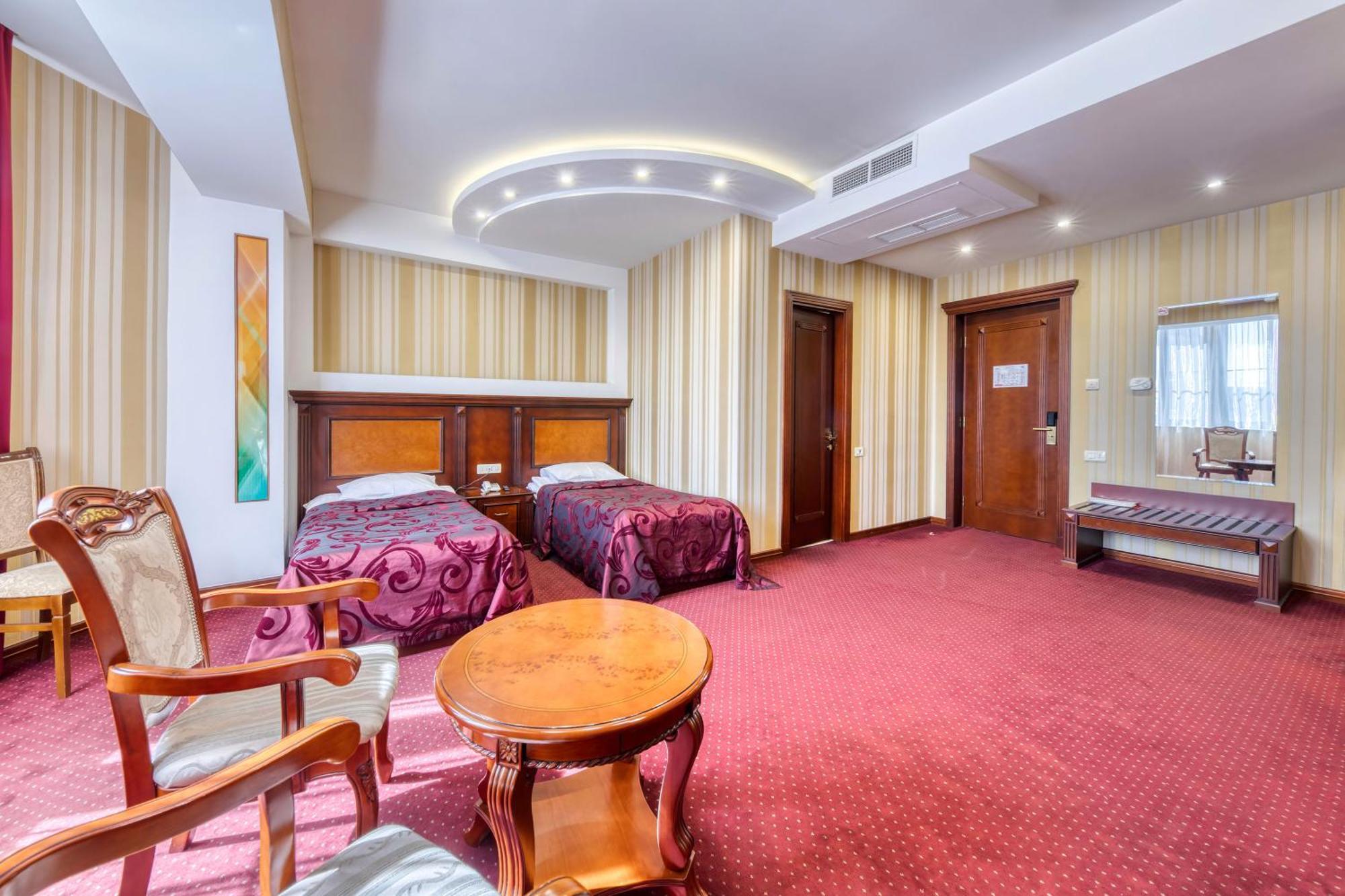 Spa Hotel Grace Forum Γιερεβάν Δωμάτιο φωτογραφία