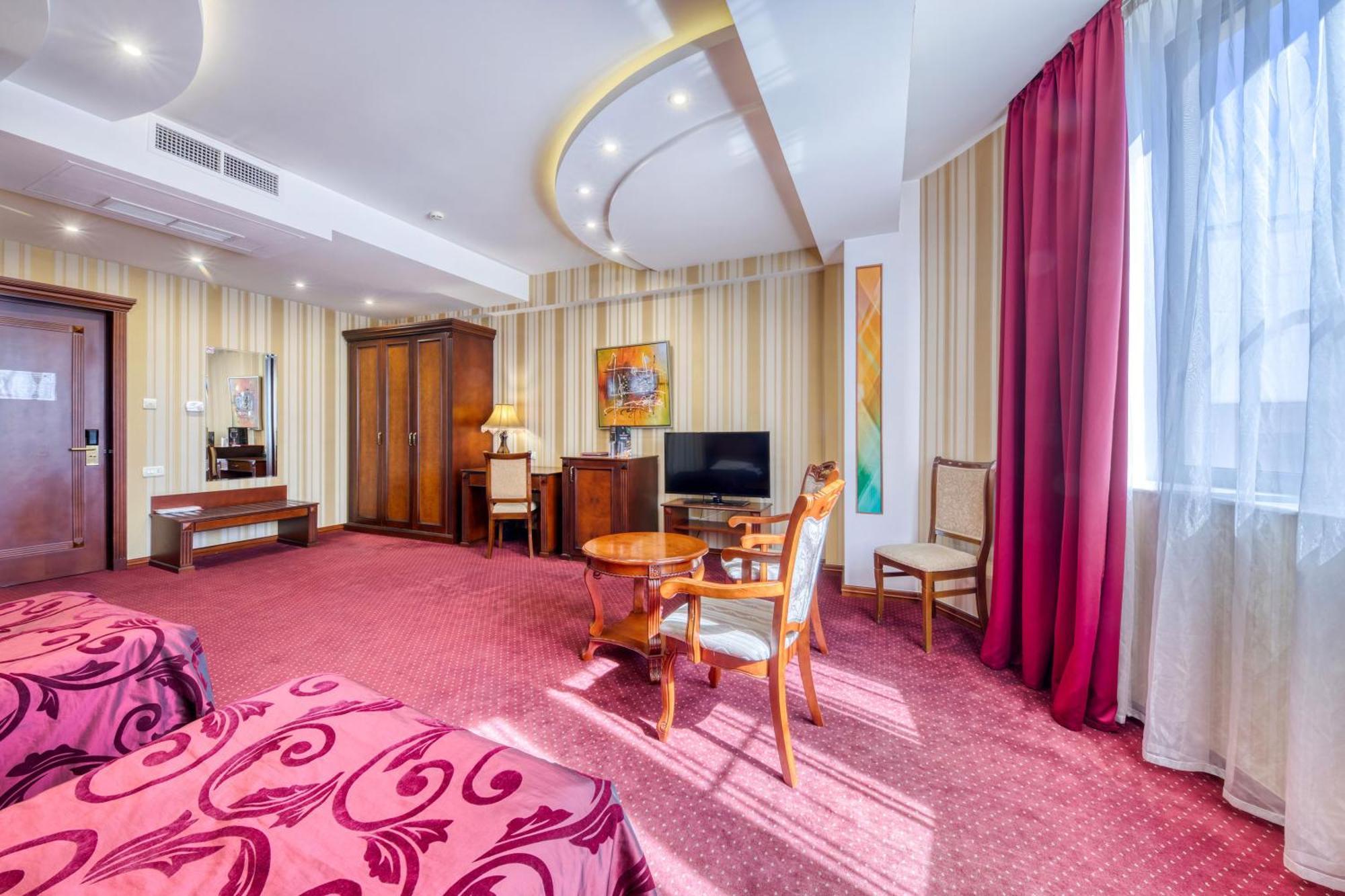 Spa Hotel Grace Forum Γιερεβάν Δωμάτιο φωτογραφία