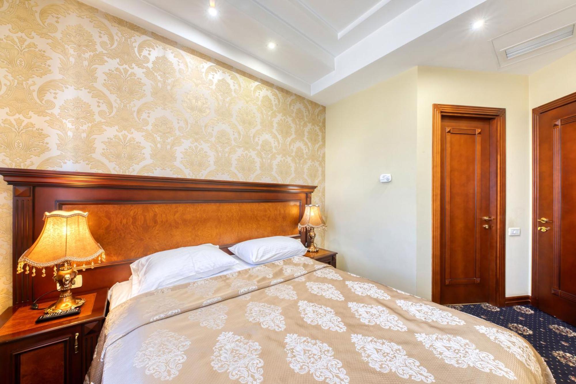 Spa Hotel Grace Forum Γιερεβάν Δωμάτιο φωτογραφία