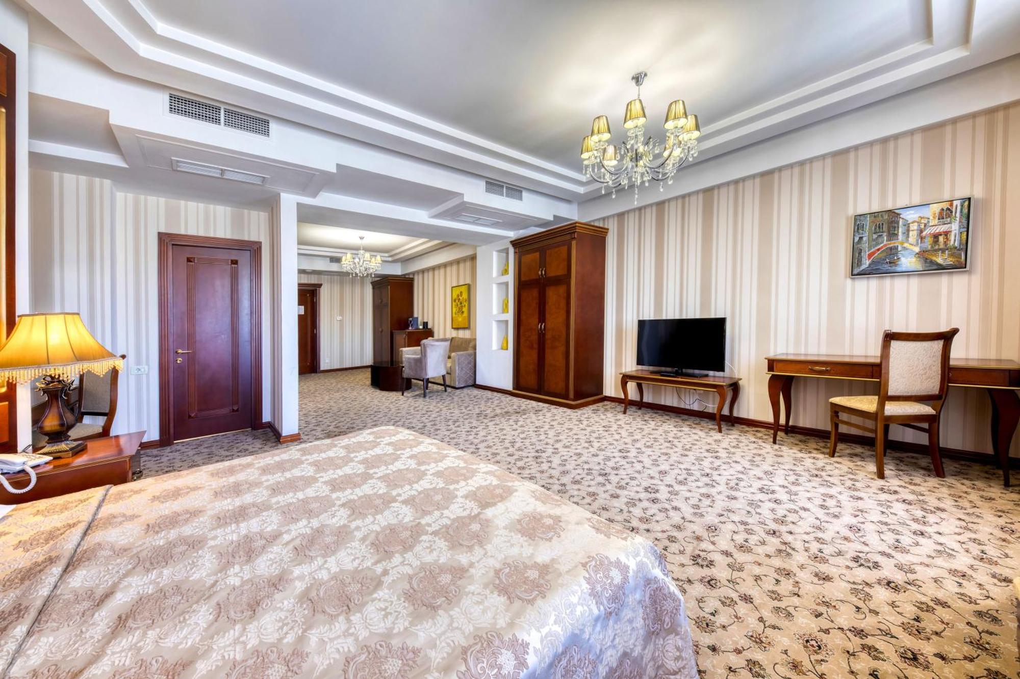 Spa Hotel Grace Forum Γιερεβάν Δωμάτιο φωτογραφία